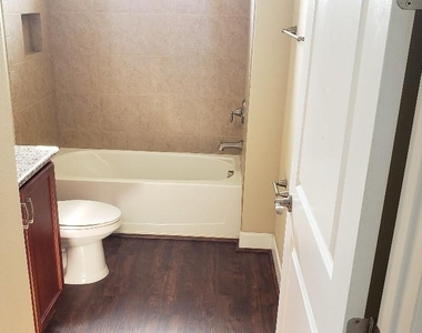 13818 Eliot Avenue - Photo Thumbnail 22