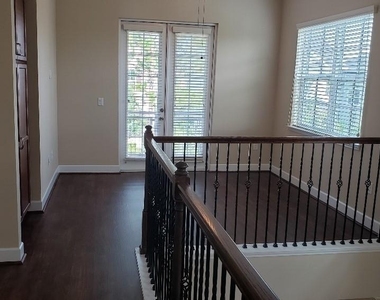 13818 Eliot Avenue - Photo Thumbnail 19