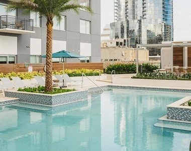 119-2 E Pine Street - Photo Thumbnail 23