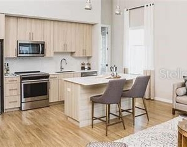 119-2 E Pine Street - Photo Thumbnail 4