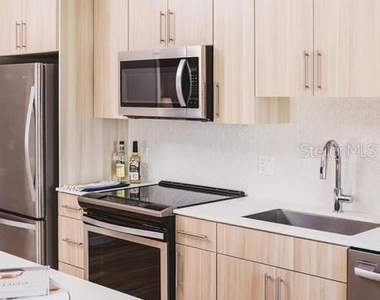 119-2 E Pine Street - Photo Thumbnail 42