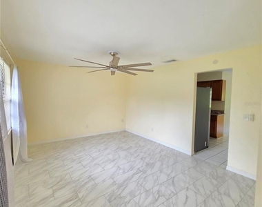 1786 Giles Street - Photo Thumbnail 4
