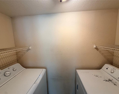 1033 S Hiawassee Road - Photo Thumbnail 7