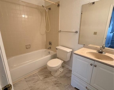 1033 S Hiawassee Road - Photo Thumbnail 13