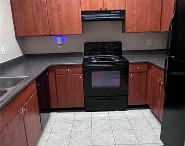 206 E South Street - Photo Thumbnail 1