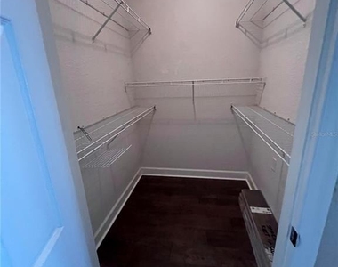 206 E South Street - Photo Thumbnail 5
