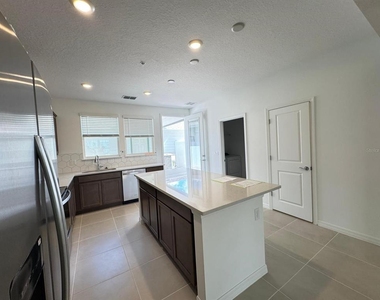 4561 Orchard View Alley - Photo Thumbnail 13