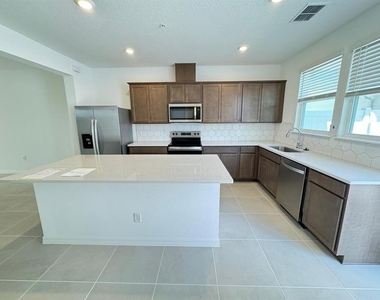 4561 Orchard View Alley - Photo Thumbnail 10