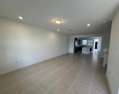 4561 Orchard View Alley - Photo Thumbnail 2