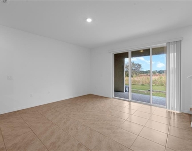 402 Feltrim Reserve Boulevard - Photo Thumbnail 3