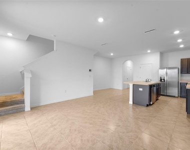 402 Feltrim Reserve Boulevard - Photo Thumbnail 14