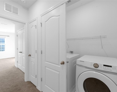 402 Feltrim Reserve Boulevard - Photo Thumbnail 20