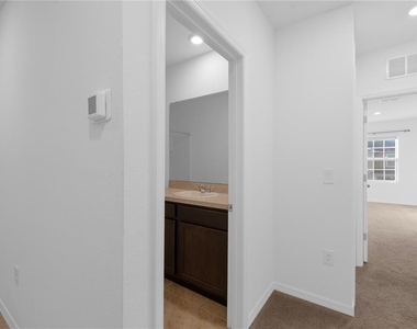 402 Feltrim Reserve Boulevard - Photo Thumbnail 28
