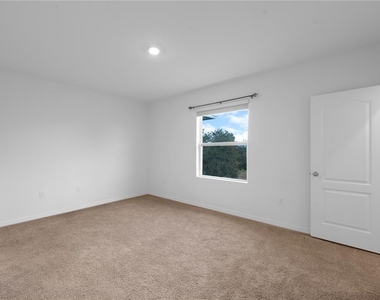 402 Feltrim Reserve Boulevard - Photo Thumbnail 8