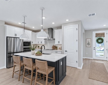 3089 Voyager Avenue - Photo Thumbnail 6