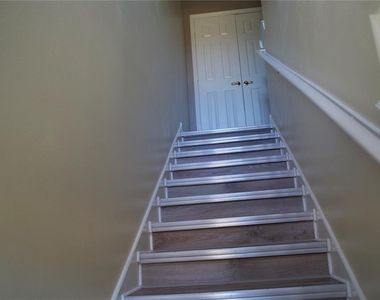 4925 Poolside Dr - Photo Thumbnail 21