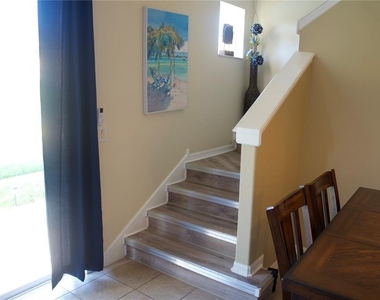 4925 Poolside Dr - Photo Thumbnail 20