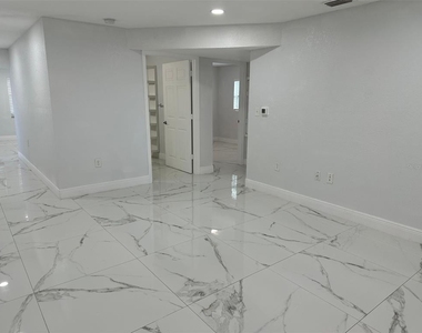 1710 S Washington Avenue - Photo Thumbnail 4