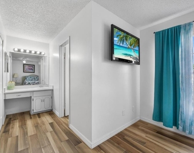 1065 Jason Ridge Court - Photo Thumbnail 9