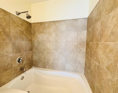 150 E Robinson Street - Photo Thumbnail 16