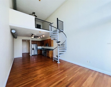 150 E Robinson Street - Photo Thumbnail 3