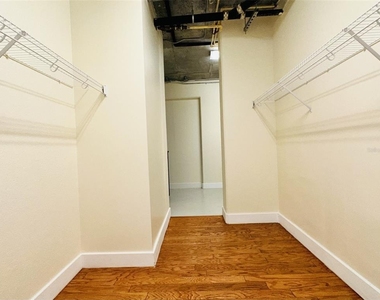 150 E Robinson Street - Photo Thumbnail 10