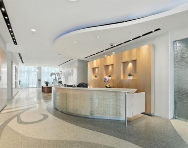 150 E Robinson Street - Photo Thumbnail 42