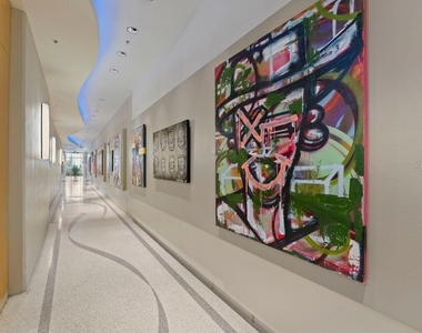 150 E Robinson Street - Photo Thumbnail 23