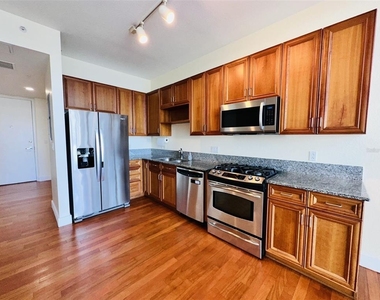 150 E Robinson Street - Photo Thumbnail 2