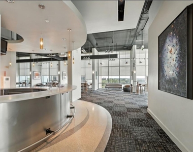 150 E Robinson Street - Photo Thumbnail 50