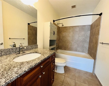 150 E Robinson Street - Photo Thumbnail 13