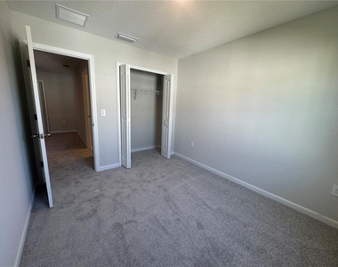 14922 Harvest Street - Photo Thumbnail 18