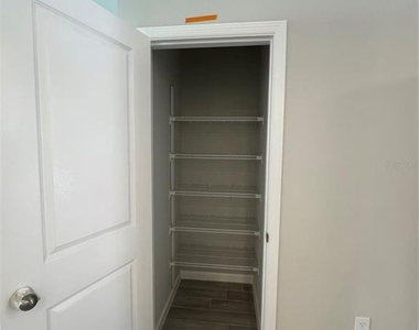 14922 Harvest Street - Photo Thumbnail 6