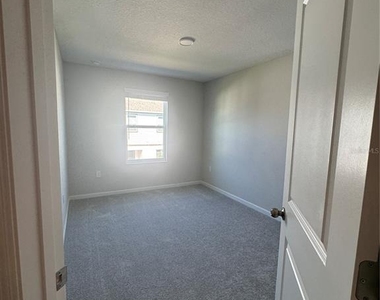 14922 Harvest Street - Photo Thumbnail 17