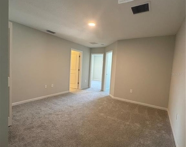 14922 Harvest Street - Photo Thumbnail 10