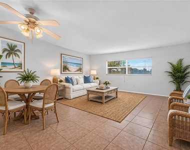 245 Center Road - Photo Thumbnail 7
