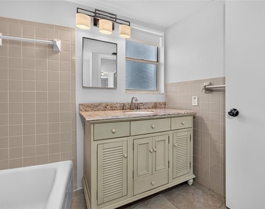 245 Center Road - Photo Thumbnail 15