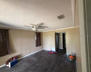432 Spring Lake Boulevard - Photo Thumbnail 8