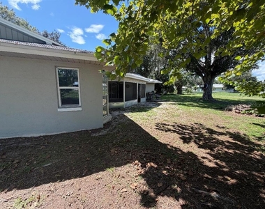 432 Spring Lake Boulevard - Photo Thumbnail 2