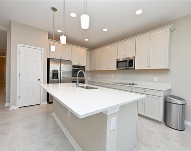 5507 Freesia Drive - Photo Thumbnail 2
