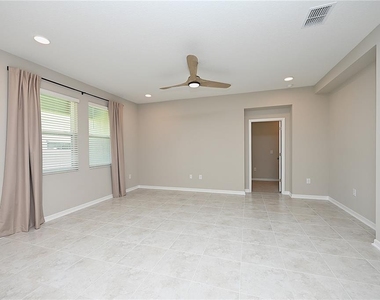 5507 Freesia Drive - Photo Thumbnail 9