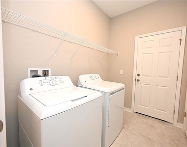 5507 Freesia Drive - Photo Thumbnail 29