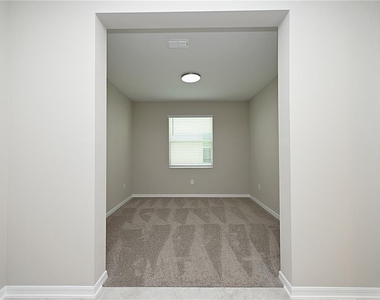 5507 Freesia Drive - Photo Thumbnail 24