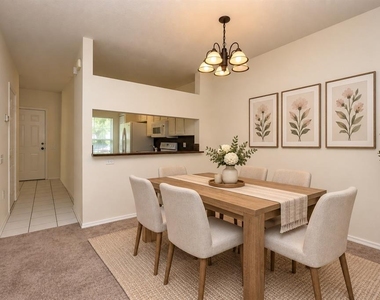 2308 Lake Woodberry Circle - Photo Thumbnail 7