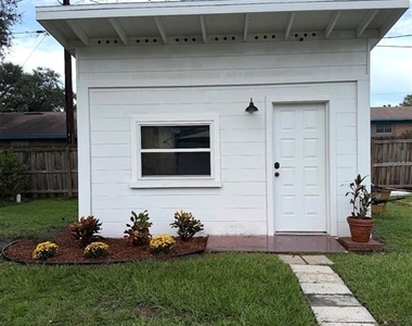 325 W Palm Drive - Photo Thumbnail 44