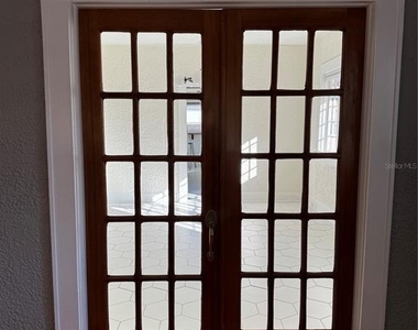 325 W Palm Drive - Photo Thumbnail 15