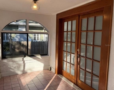 325 W Palm Drive - Photo Thumbnail 6