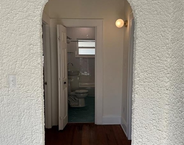 325 W Palm Drive - Photo Thumbnail 19