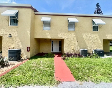 5850 Cypress Gardens Boulevard - Photo Thumbnail 1
