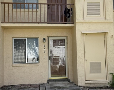 606 Pavare Court - Photo Thumbnail 14